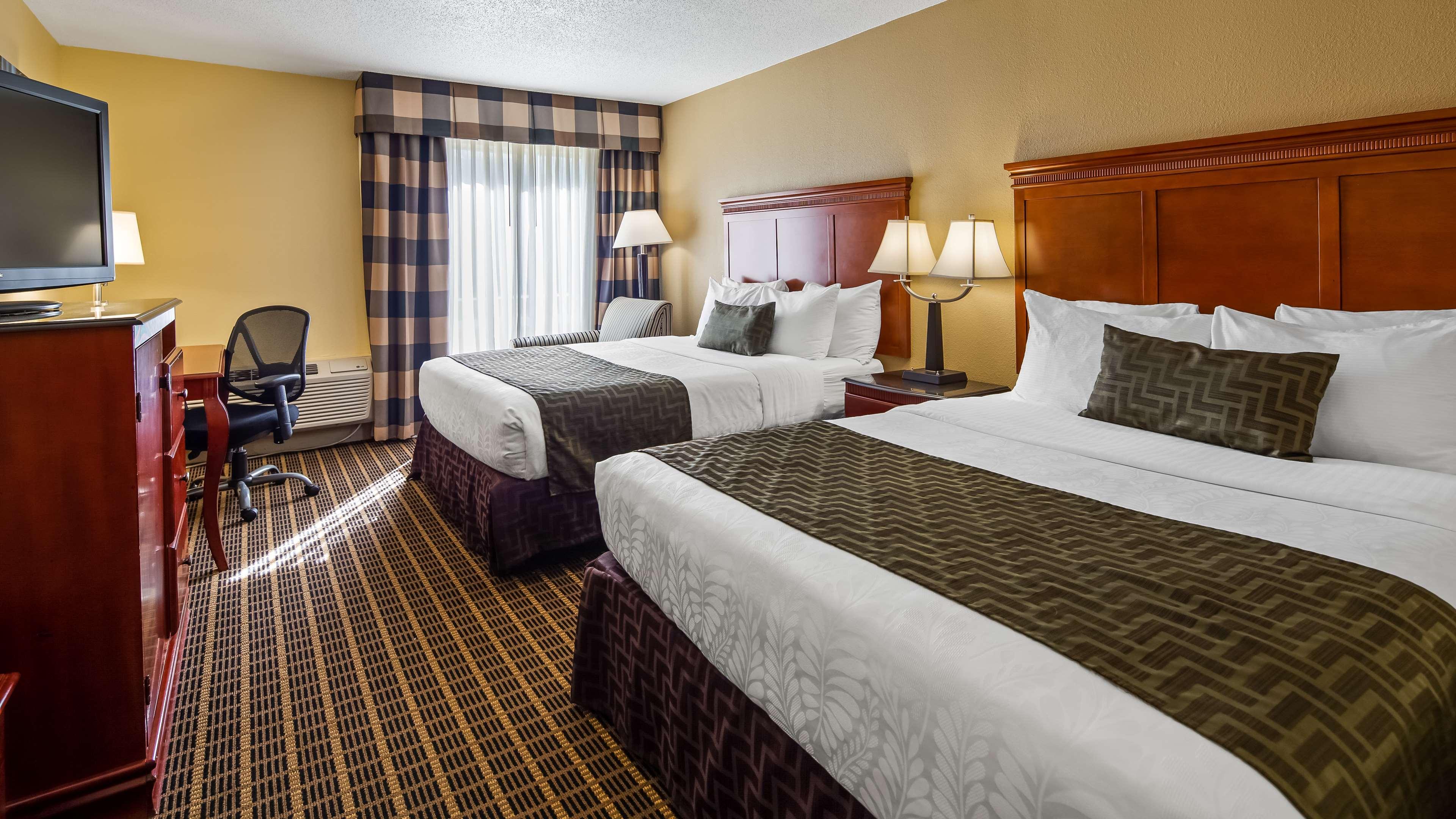 Best Western Plus Bridgeport Inn Exterior photo